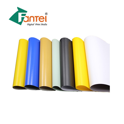 Mes die van het polyester het pvc Met een laag bedekte Geteerde zeildoek 510gsm 70 Graad met een laag bedekken